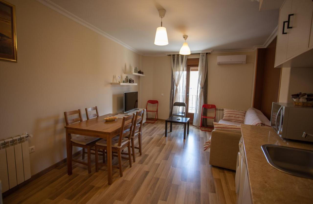 Apartamentos Rurales Romero Nohales Eksteriør bilde